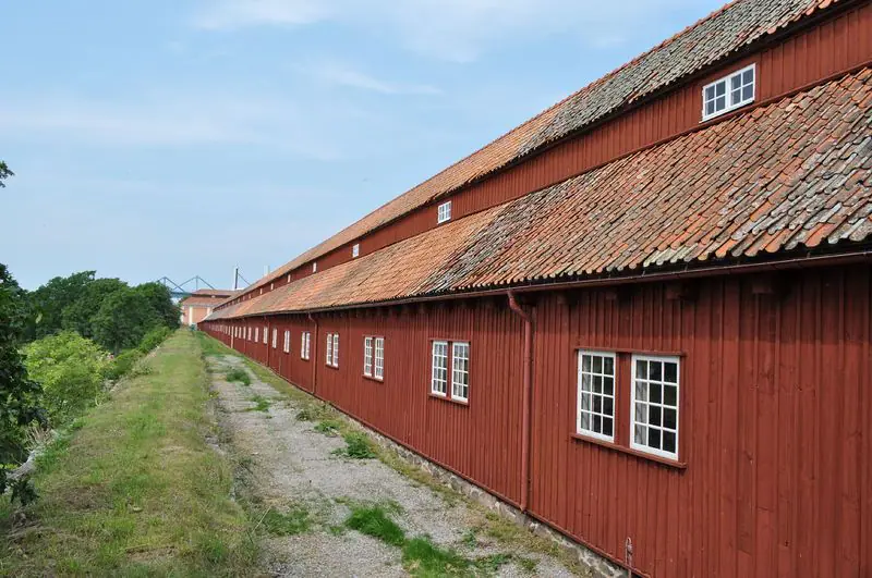 Stadtbummel durch Karlskrona: Marinehafen und Marinewerft