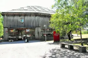 Gamla Uppsala Der Eingang zum Gamla-Uppsala-Museum
