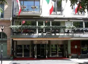 hotel rival