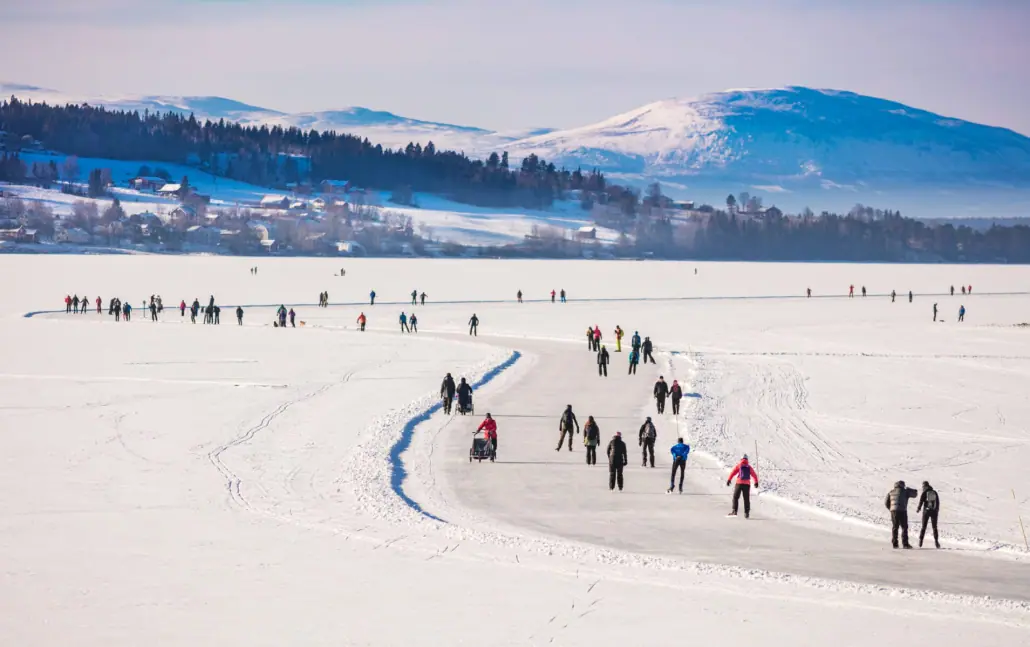 Schweden im Winter: Ein Paradies für Schneeliebhaber 3 skifahren schweden winter aktivitaeten